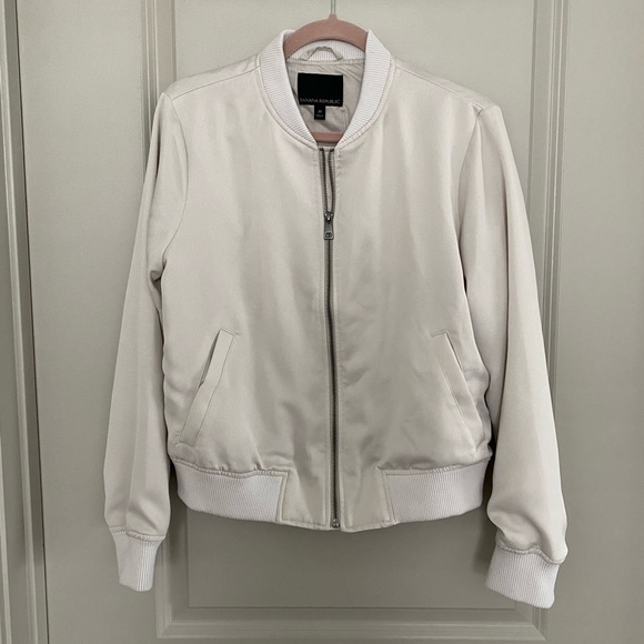 Banana Republic Jackets & Blazers - Banana Republic Bomber Jacket